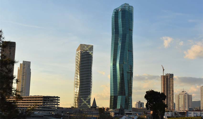 47 katlı gökdelende heyecanlı anlar