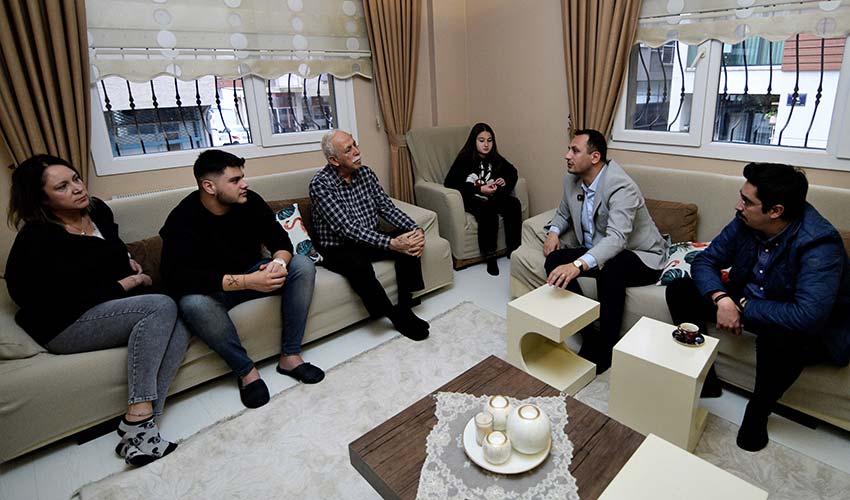 Başkan Eşki’den samimi ev ziyareti