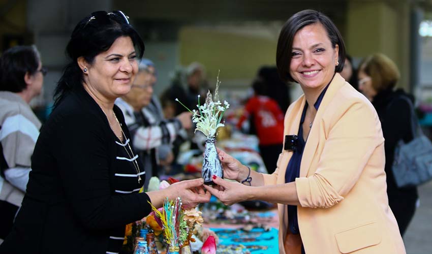 Karabağlar'da Kadının Eli Var