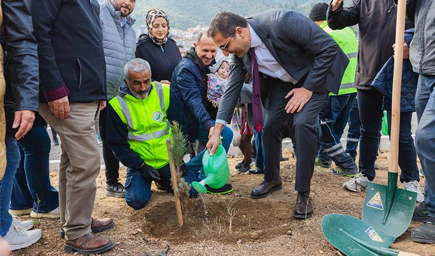 Fidanlar çocuklar için dikildi..