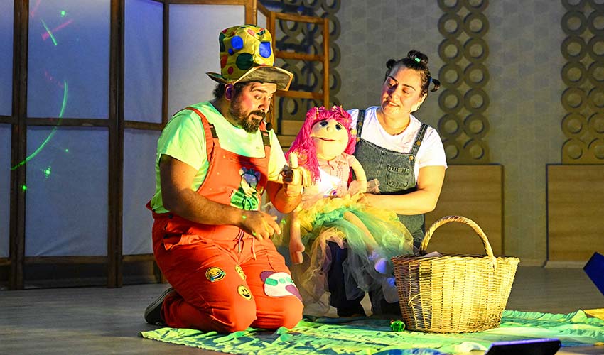 Eğitici ve eğlenceli kukla gösterisi