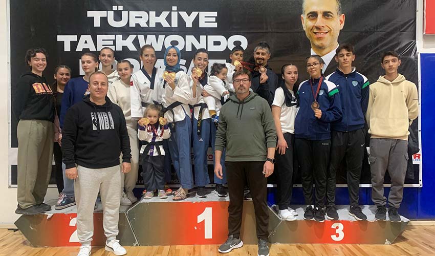 Gaziemir’in sporcuları madalyaları topladı