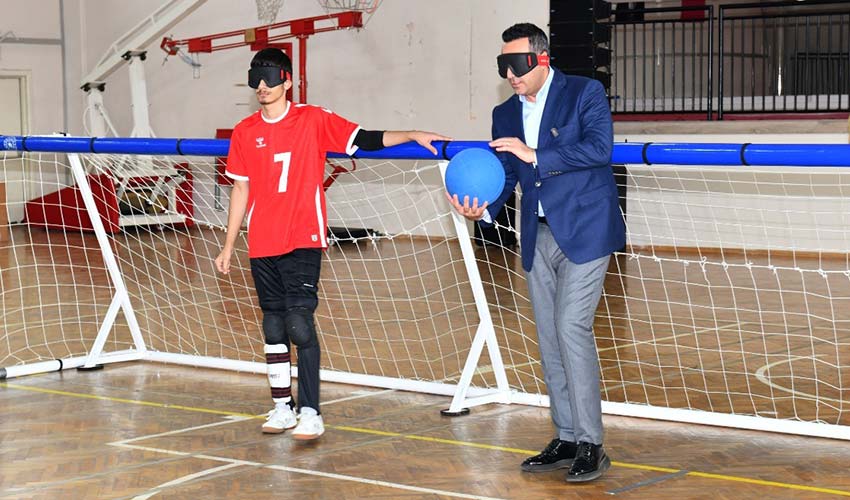 İlk Top Vuruşu Başkandan