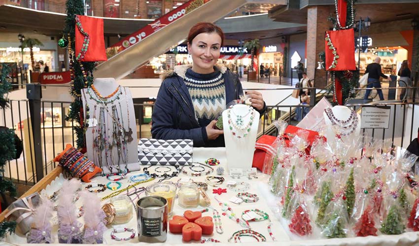 Üreten kadınlardan yılbaşına özel sergi