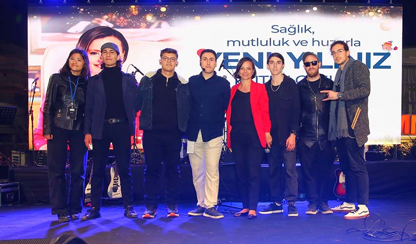 Başkan Kınay’dan genç sanatçılara destek