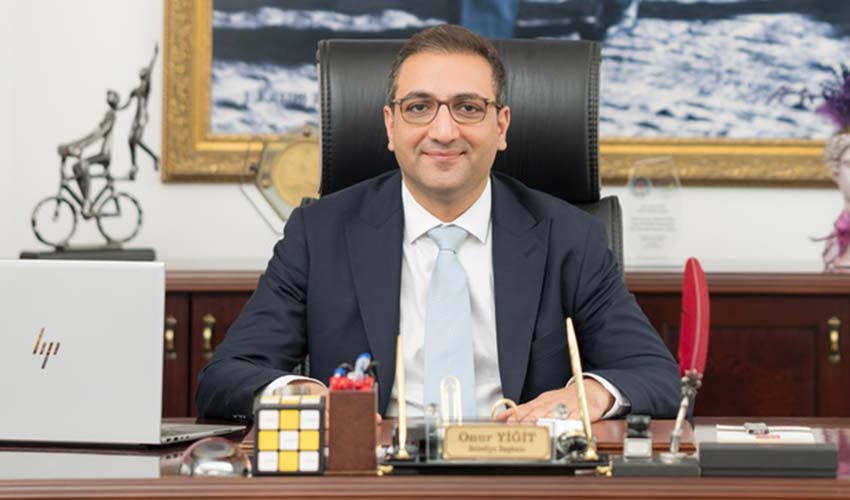 Belediye personeli yeni yıla mutlu girdi