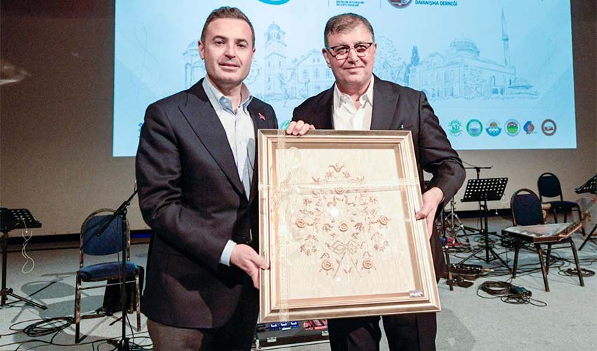 Yaşasın Türkiye, yaşasın Balıkesir, yaşasın İzmir