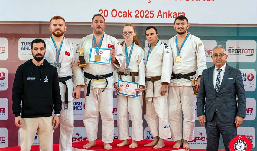 Dokuz madalya ile gurur yaşattı