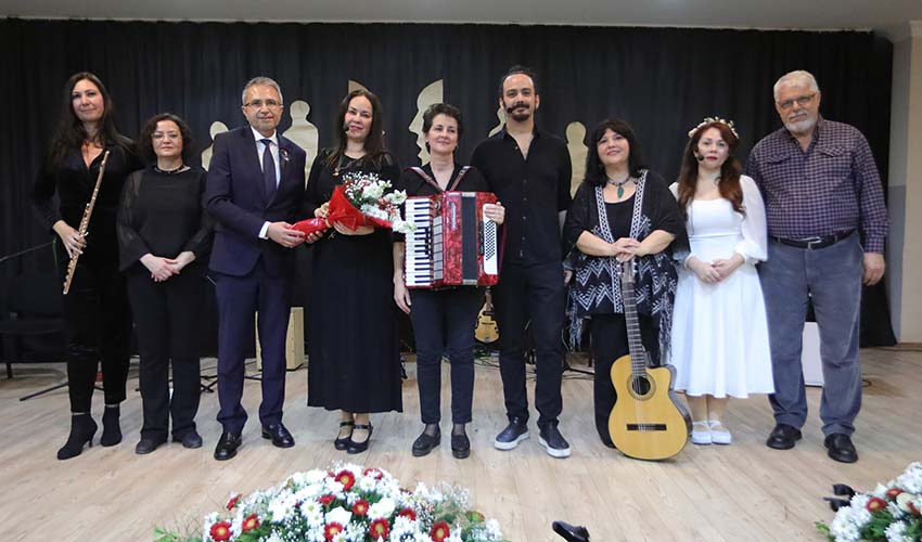 Bayraklı Belediyesi, Uğur Mumcu'yu andı