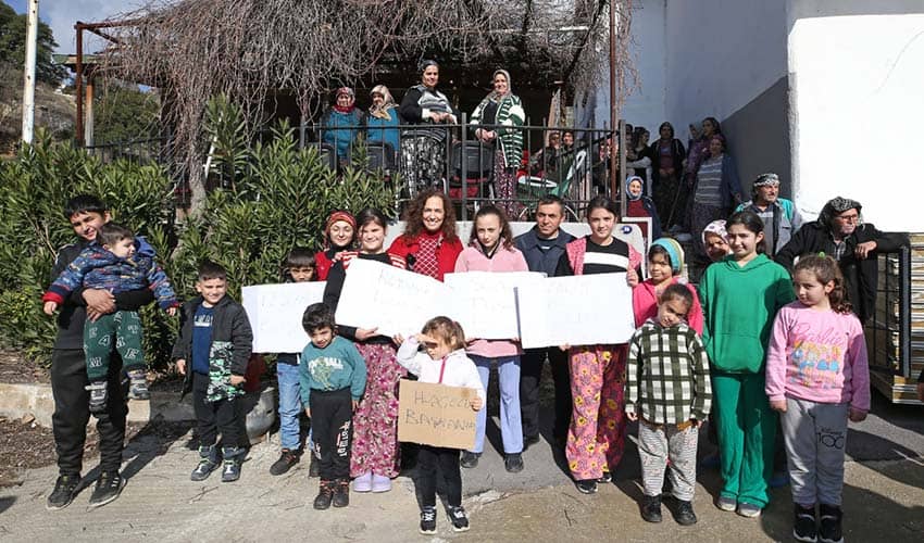 Sancaklı’ya futbol sahası ve oyun alanı