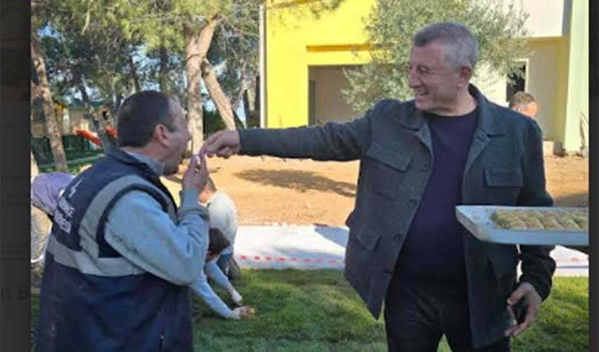 İşçilere baklavalı teşekkür