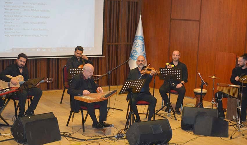 Baktagir ve Karakiraz sevilen bestelerini icra ettiler