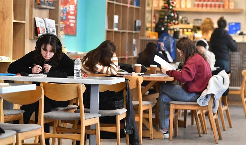 İzmirli Kahve’ye üç şube daha