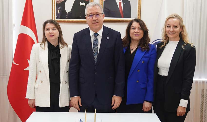 Keçi sütünden, farklı meyve çekirdek tozları ile zenginleştirilmiş probiyotik yoğurt