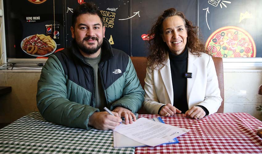 Burs aldığı projenin bağışçısı oldu