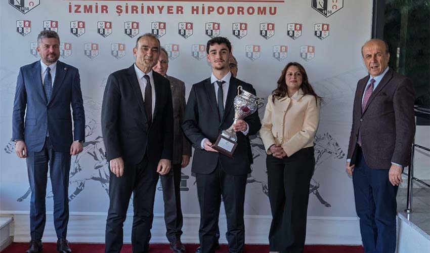 İzmir Büyükşehir Belediye Başkanlığı Koşusu’nu Wardenclyffe kazandı