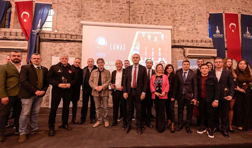 İzmir'de Yılın Spor Ödülleri'ne görkemli tören