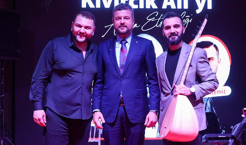 Kıvırcık Ali türküleriyle anıldı