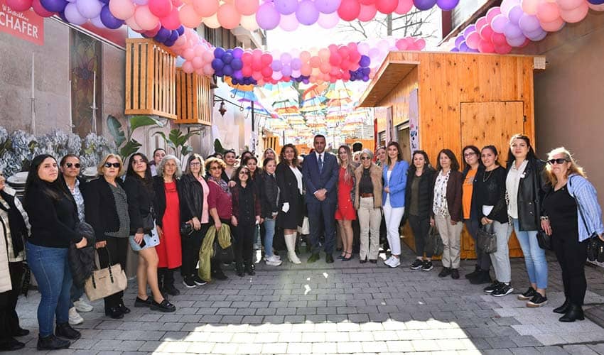 Kadın El Emeği Sokağı Açıldı