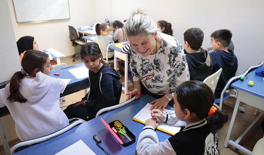Hem eğleniyor hem öğreniyorlar