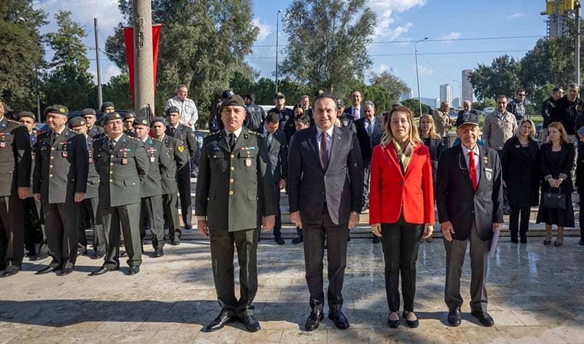 Konak Çanakkale şehitlerini andı