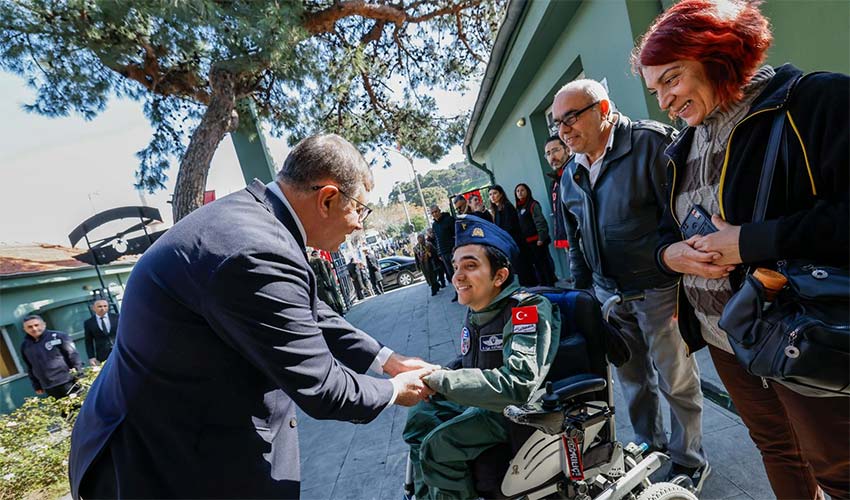 Kadifekale Şehitliği'nde duygulandıran tören