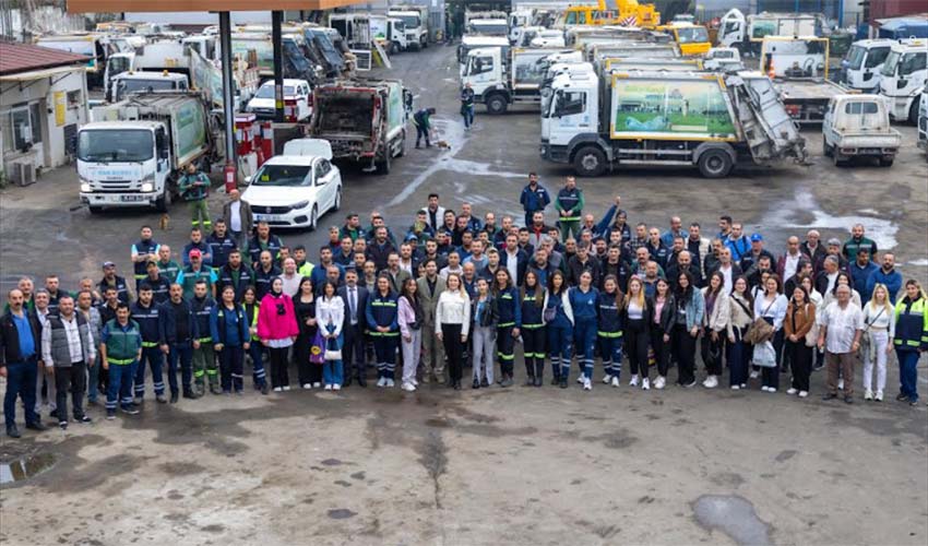 Başkan Mutlu belediye çalışanlarıyla bayramlaştı