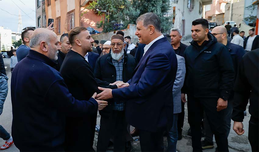 Yurttaşlarla bayramlaştı