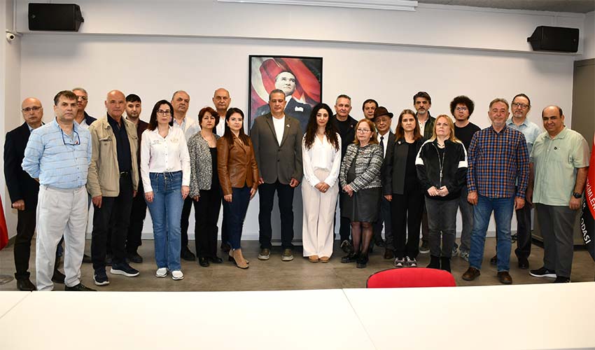 Diş Hekimlerinden Hukuk ve Demokrasi Mesajı