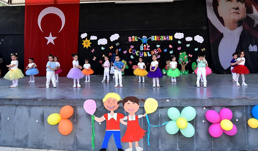 Bornova’da 23 Nisan Coşkusu