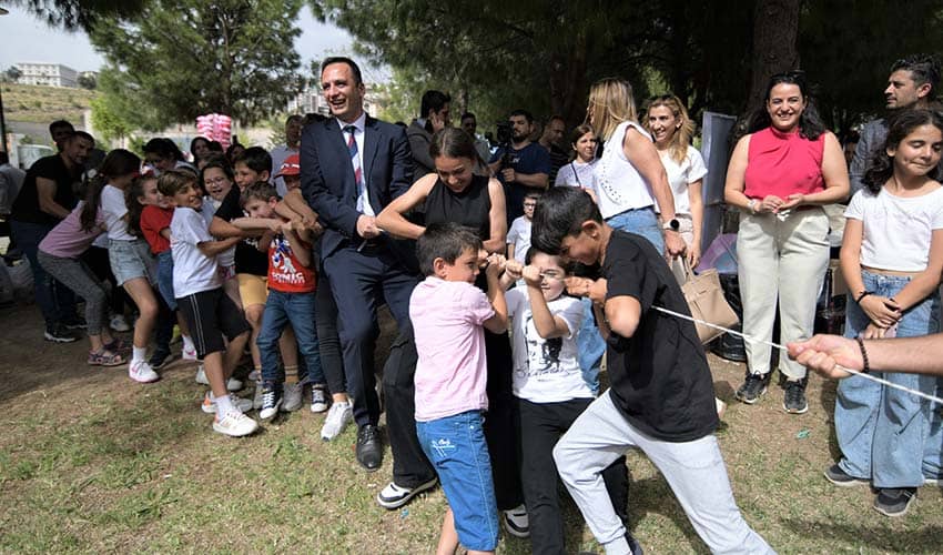 Gökyüzü çocukların renkleriyle şenlenecek