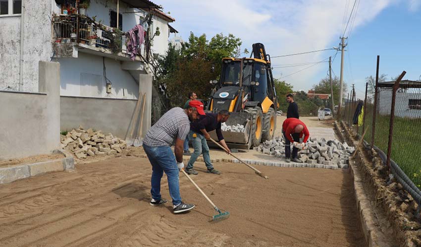 Menderes’te Yol Seferberliği Devam