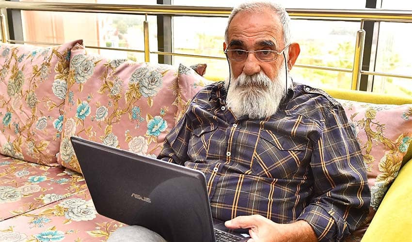 Artık dünya parmaklarının ucunda