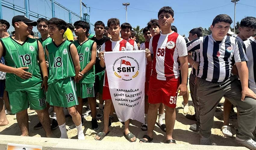 Atatürk'ün gençleri Büyükşehir'in şenliğinde buluştu