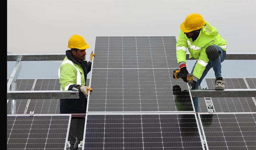 Wenergy Fuarı’nda İzmir’in yeşil yol haritasını paylaştı