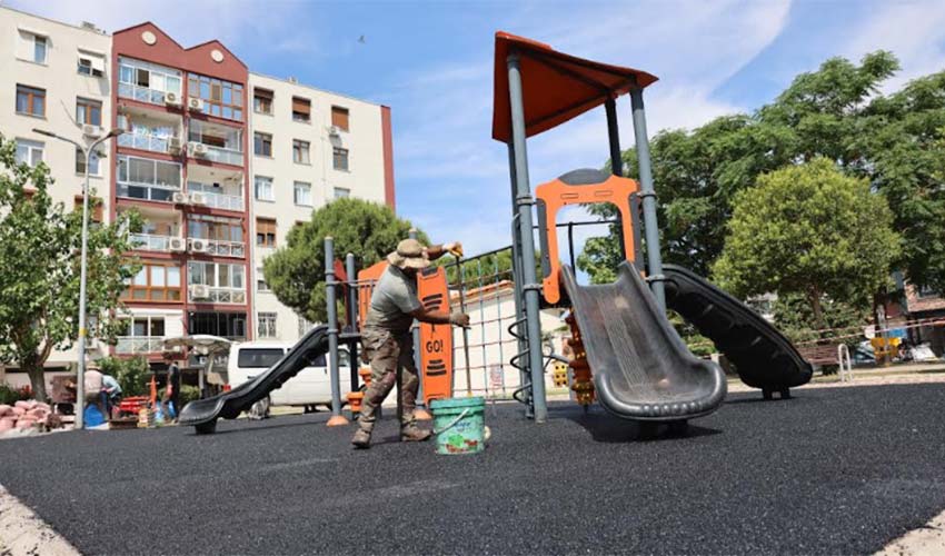 Bayraklı’ya 7 yeni park