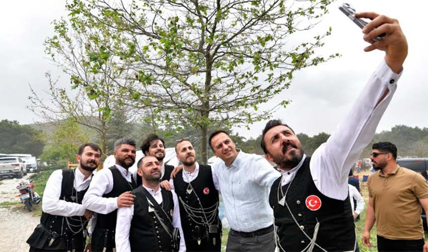 Karadeniz rüzgarına eşlik etti