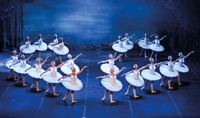 Daniil Simkin Ve Iana Salenko,  Efes’te “Kuğu Gölü” İle Sahne Alıyor!