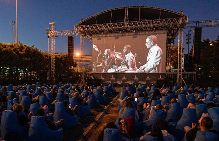 Açık havada sinema keyfi