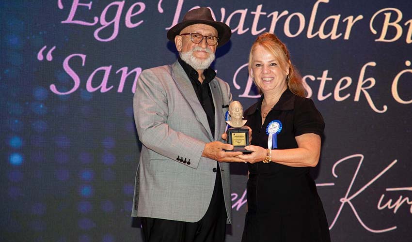 Sanata Değer Ödülü Mehmet Kurt’a