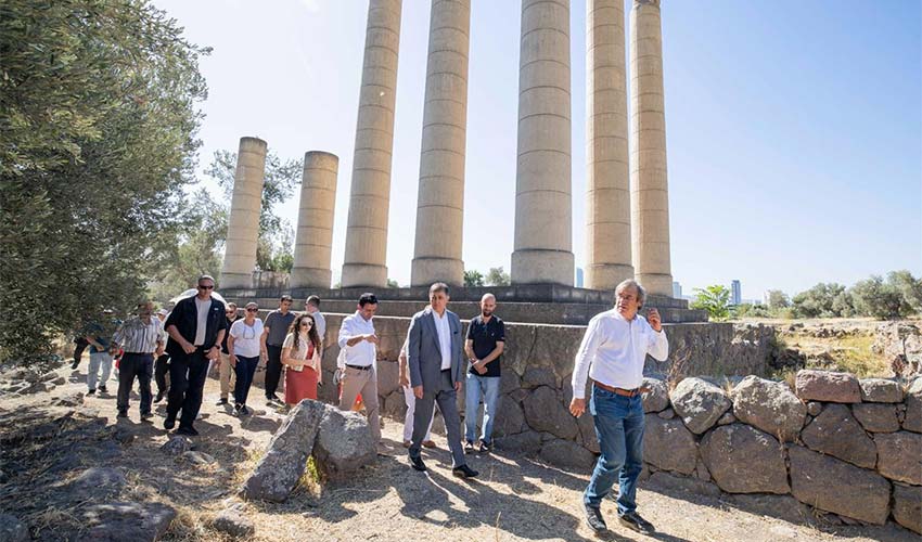 Smyrna kazılarını inceledi