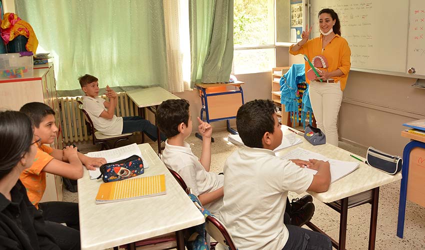 Sağlıklı Kuşaklar İçin  Ağız ve Diş Sağlığı Eğitimi