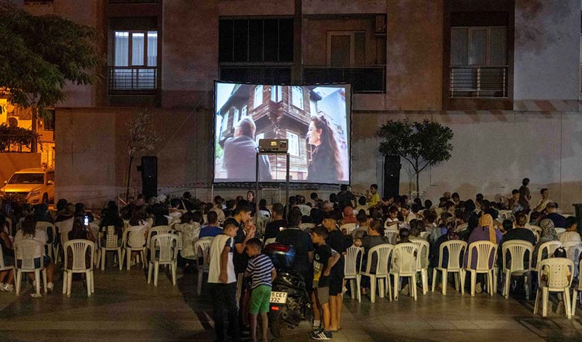 Bornova’da yaz akşamları gülümsetti