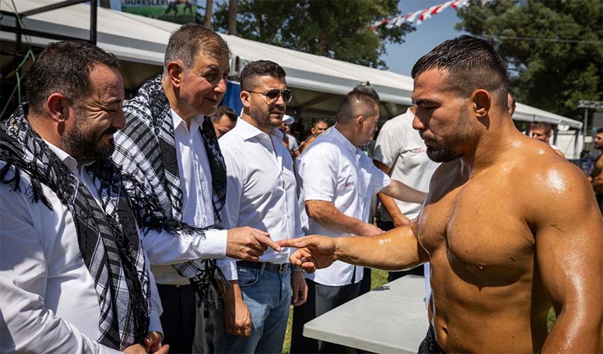 Başkan Tugay’dan yağlı güreş branşı müjdesi