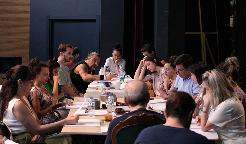 “Cadı Kazanı”nın provalarına başladı