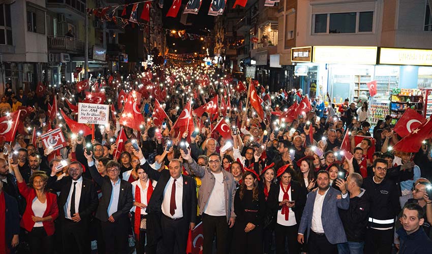 Balçova’da festival ve konserli Zafer Bayramı coşkusu