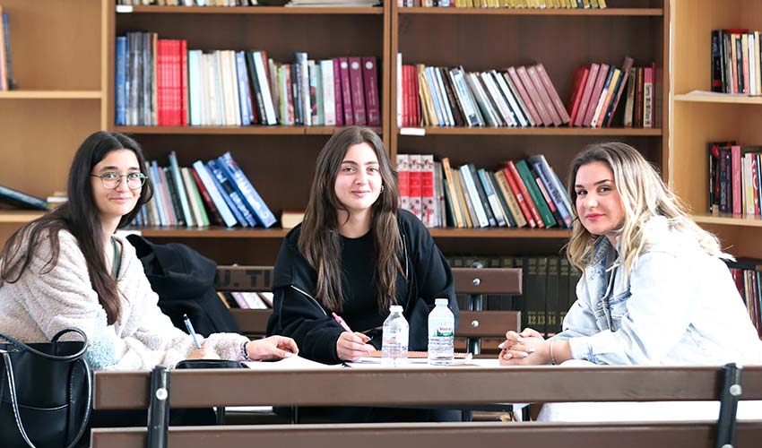 DEÜ bir kez daha tercihlerin zirvesinde