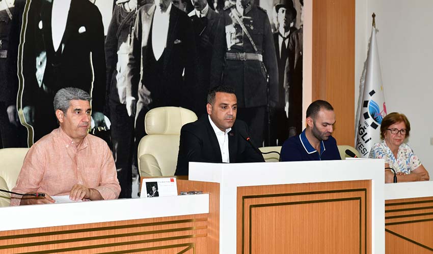 Bir karış toprağımızda çöp istemiyoruz.