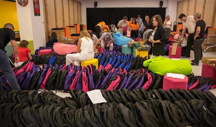 2500 öğrenciye çanta ve kırtasiye desteği