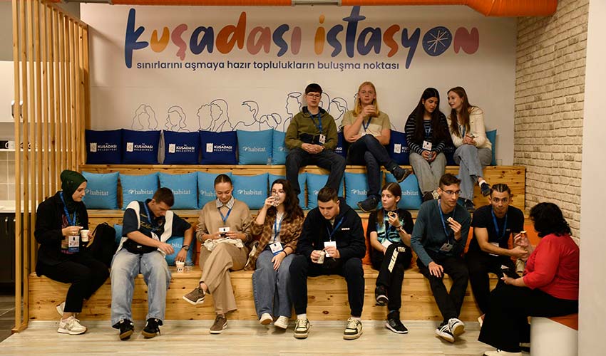 Kardeş Şehirler Gençlik Toplantısı başladı